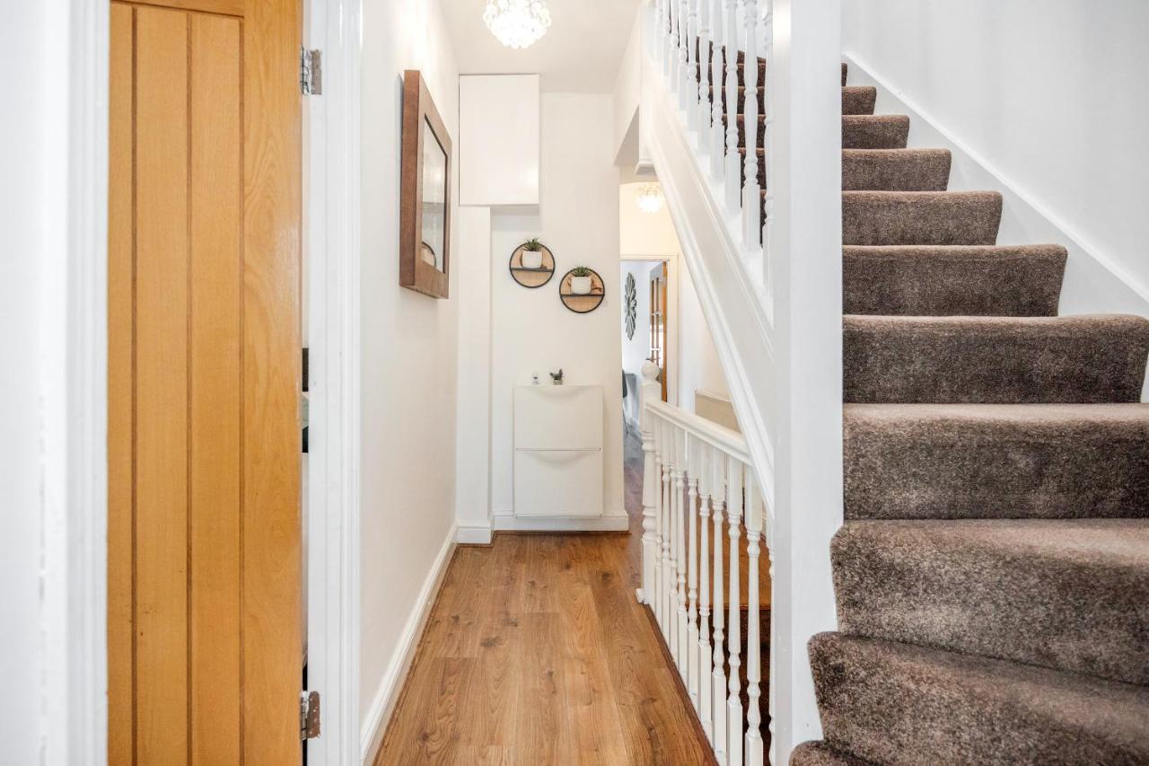 Entire Lovely Family With Parking, Wifi, Netflix, Self Check-in Appartamento *