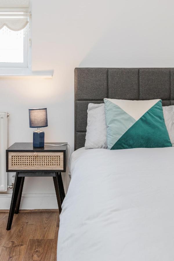Appartamento Entire Lovely Family With Parking, Wifi, Netflix, Self Check-in *