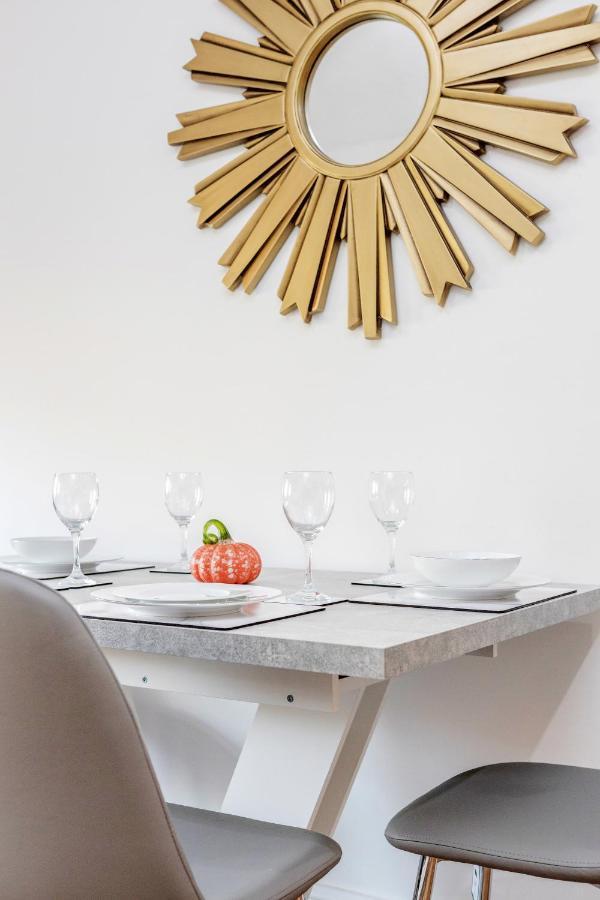Appartamento Entire Lovely Family With Parking, Wifi, Netflix, Self Check-in *